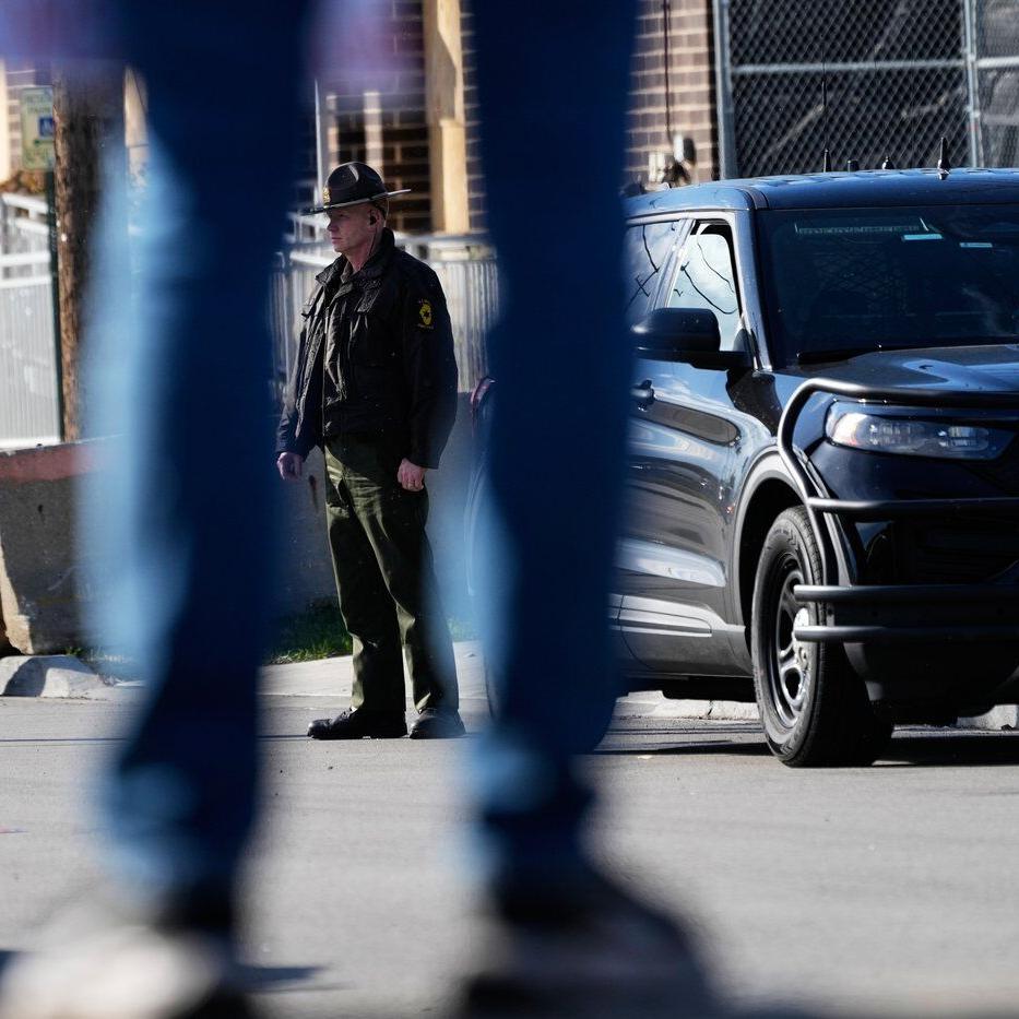 With Supreme Court decision still pending, judge extends block on Guard in Chicago indefinitely